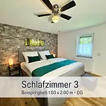 Mit Whirlpool, Garten Und Grosser Terrasse Ruhig Privat *