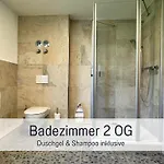 Prázdninový dům Mit Whirlpool, Garten Und Grosser Terrasse Ruhig Privat *