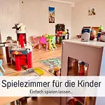 Prázdninový dům Mit Whirlpool, Garten Und Grosser Terrasse Ruhig Privat *