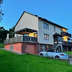 Prázdninový dům Mit Whirlpool, Garten Und Grosser Terrasse Ruhig Privat Herbstein