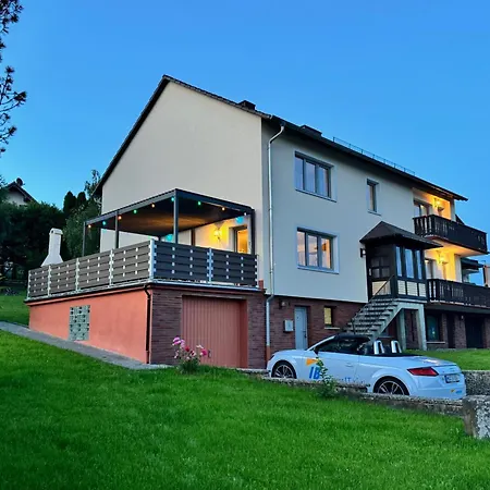 Holiday home Mit Whirlpool, Garten Und Grosser Terrasse Ruhig Privat Herbstein
