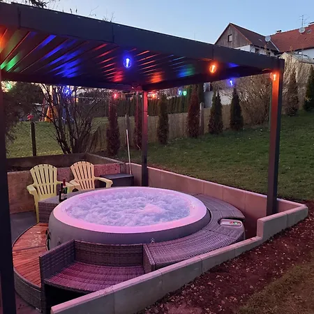 Mit Whirlpool, Garten Und Grosser Terrasse Ruhig Privat Herbstein