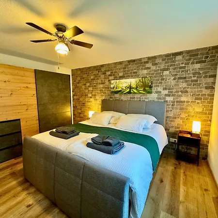 بيت للعطل Mit Whirlpool, Garten Und Grosser Terrasse Ruhig Privat